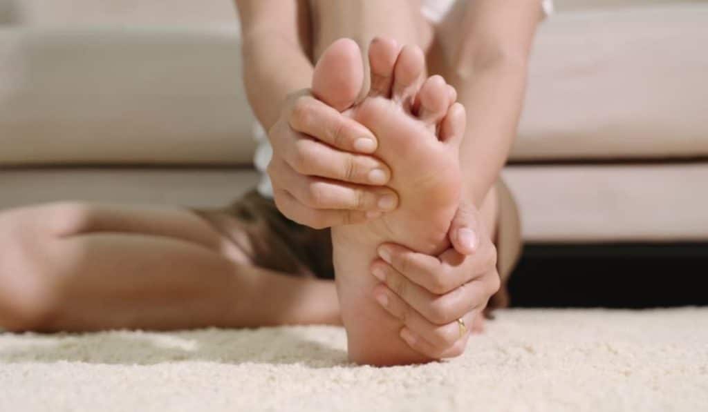 Numb feet